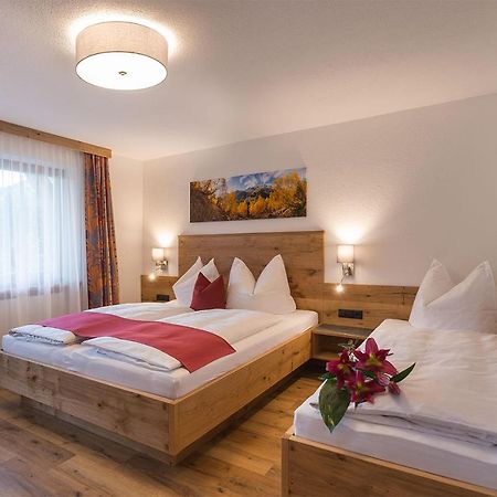 Alpenrose Appartements Burger Evelin Sankt Anton am Arlberg Exterior photo